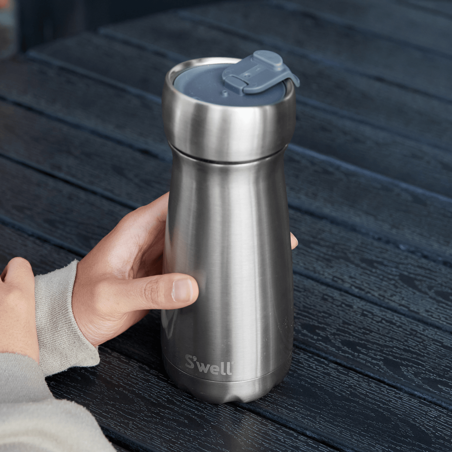commuter-lid-d4 Swell-Commuter-Lid-Lifestyle.png
