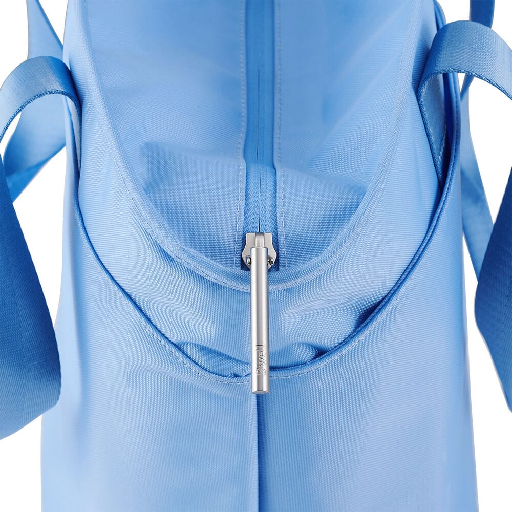 lunch-tote-k7 5341821_03-Swell-Lunch-Tote-Bag-Chambray-Blue-Zipper-Detail_8768.jpg