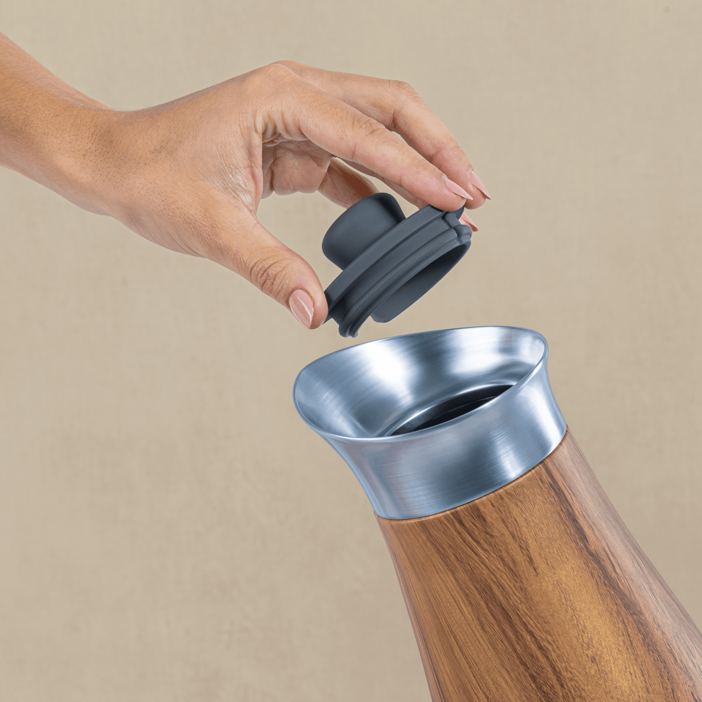 carafe-with-lid-k5 Swell-Carafe-Teakwood-Lifestyle.png