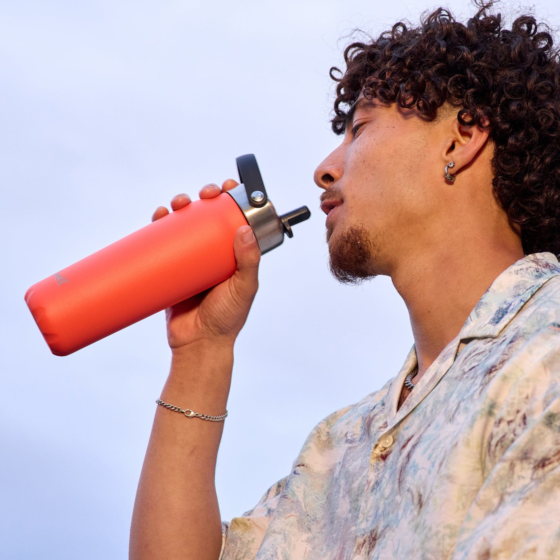 explorer-with-flip-straw-lid-24oz-d8 Swell-Radiant-Coral-Explorer.jpg