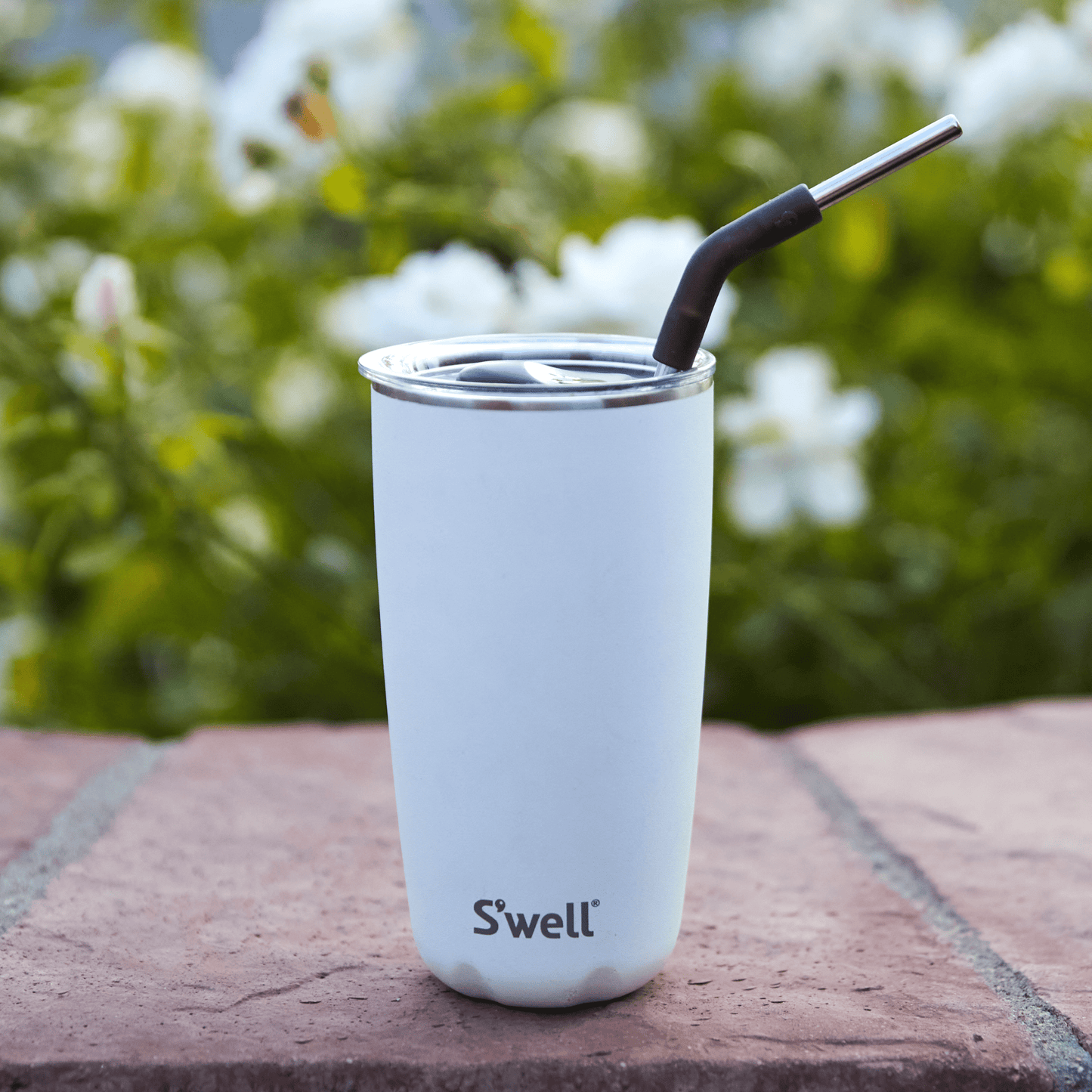 stainless-steel-straw-set-c3 Swell-Stainless-Steel-Straw-Set-Lifestyle-1.png