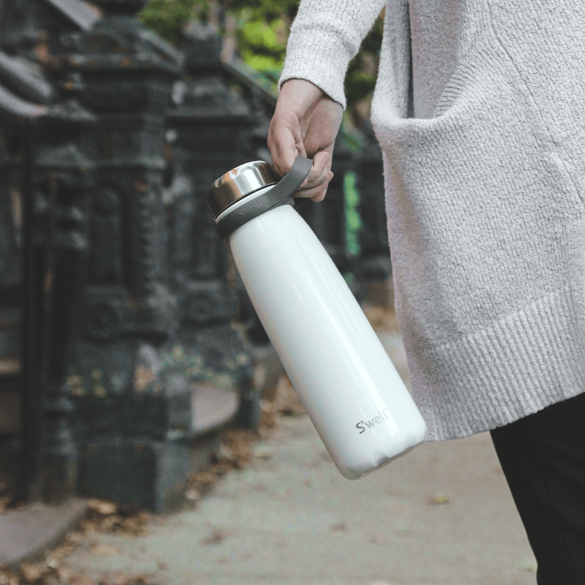 traveler-40oz-w2 Swell-Water-Bottle-Traveler-40oz-White-Angel-Food-Lifestyle-1.png