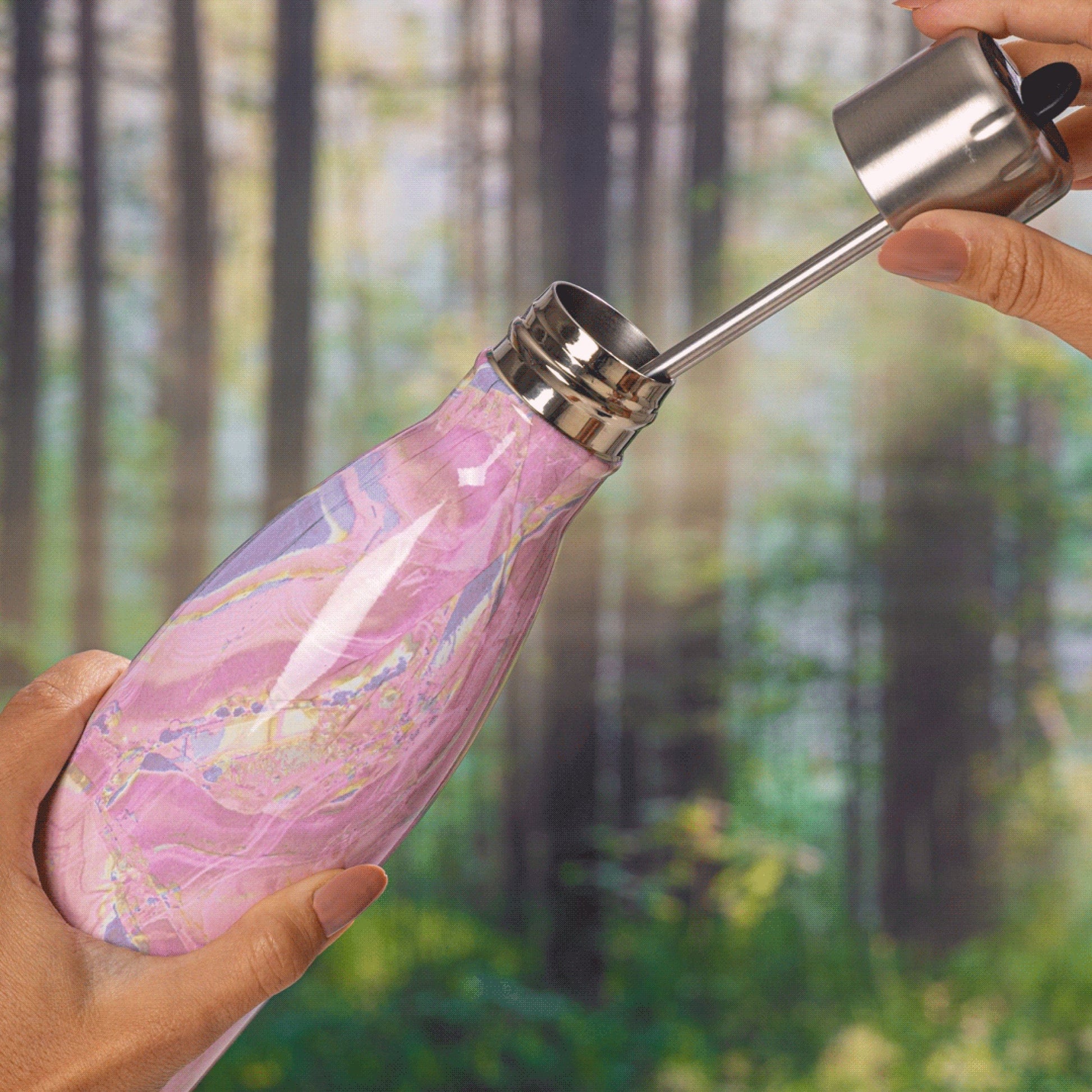 original-bottle-with-flip-straw-cap-17oz-d8 Swell-Water-Bottle-With-Straw-17oz-Pink-Geode-Rose-LifeStyle.jpg