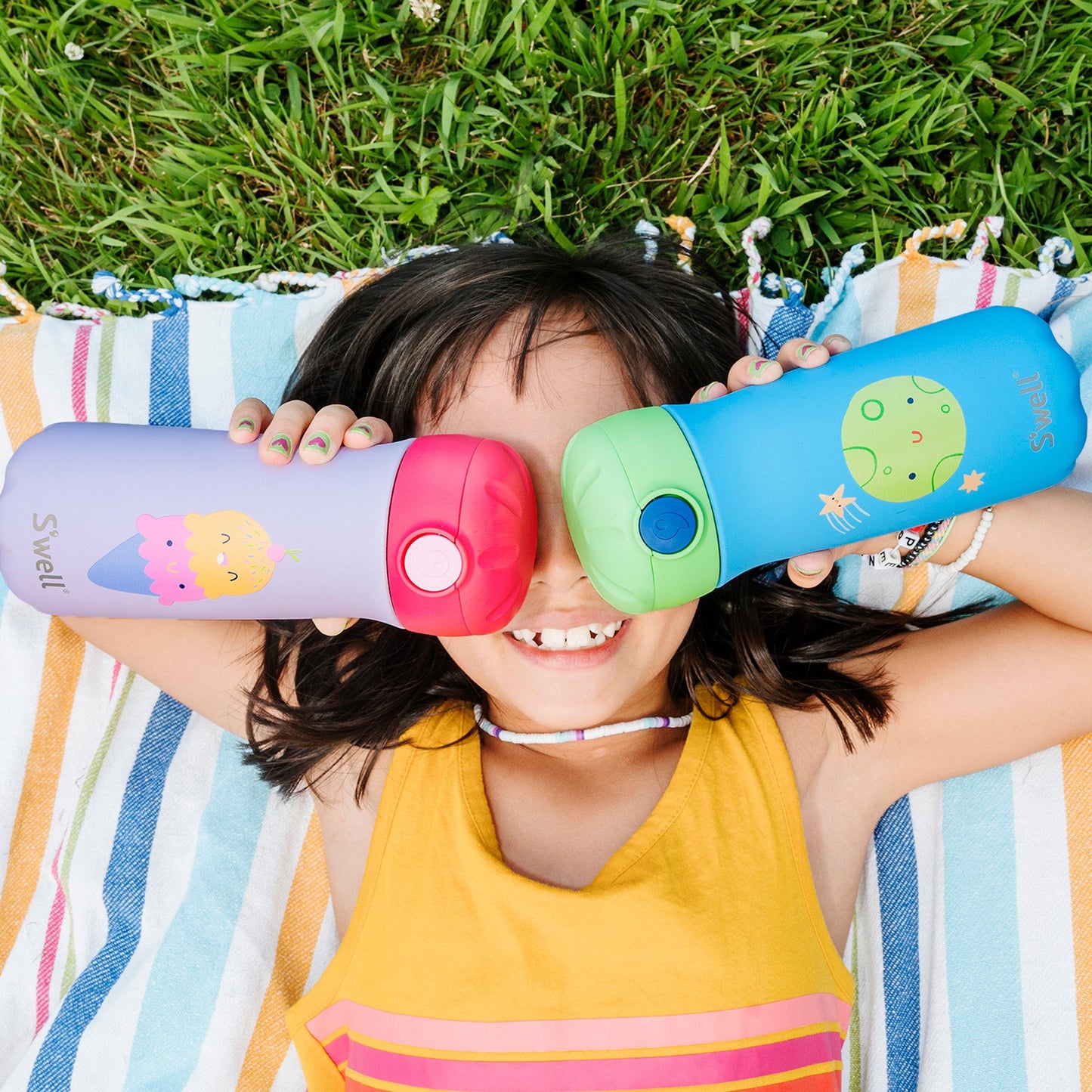 pop-top-traveler-14oz-w9 Swell_14oz_Kids_Pop_Top_Traveler_Happy_Scoops_Ice_Cream_Lifestyle.jpg