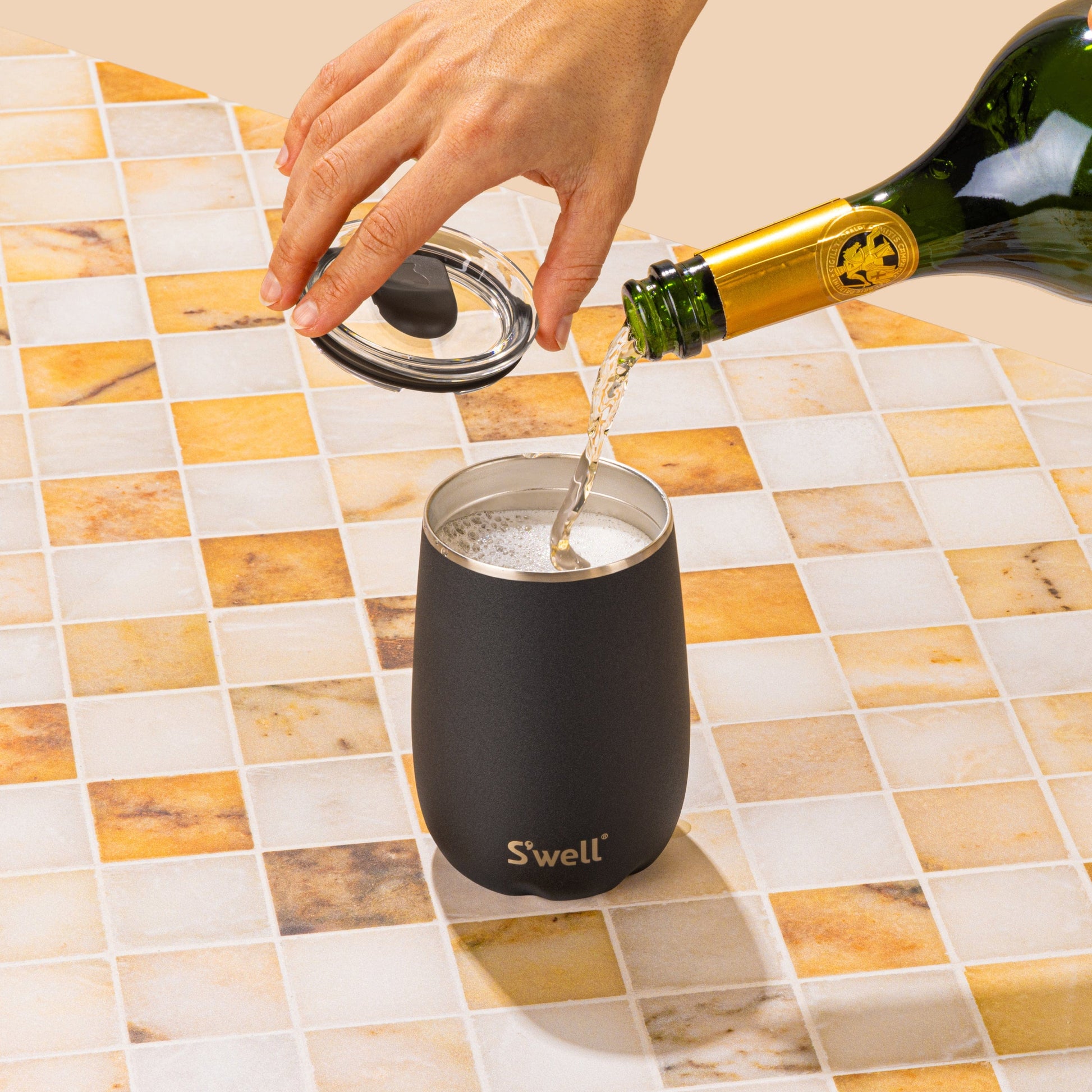 xl-sip-and-chill-bundle-z4 Swell_ONYX_XL_BARWARE_SET_Lifestyle-1.jpg